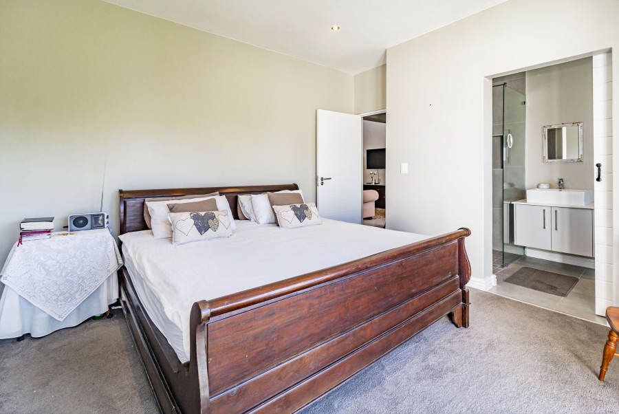 To Let 4 Bedroom Property for Rent in Croydon Gardens Estate Western Cape